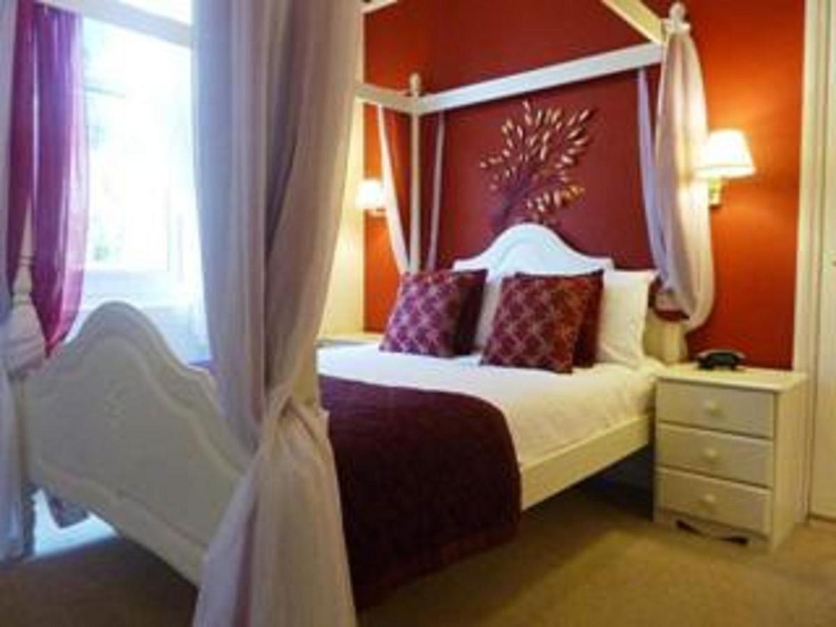 The Iona Hotel Torquay Room photo